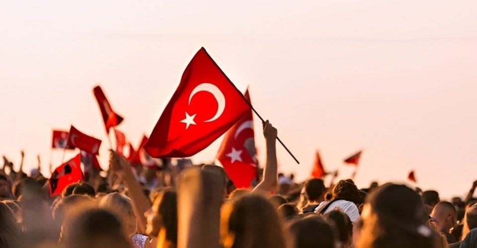 türkiye'de toplum siyaset devlet ilişkisine